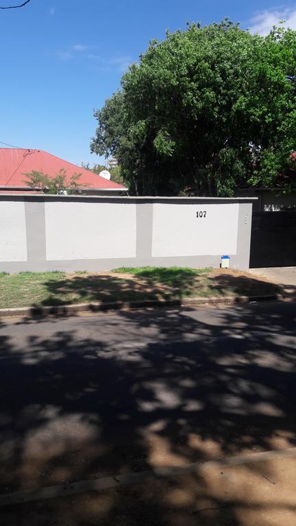 Valley Guest House Pretoria Exterior photo