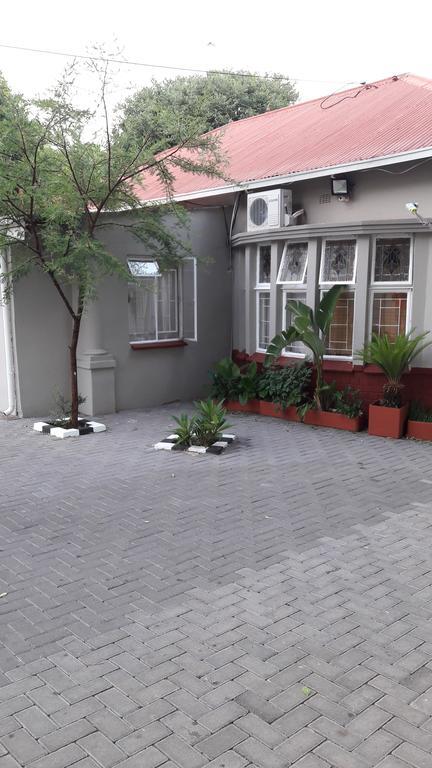 Valley Guest House Pretoria Exterior photo