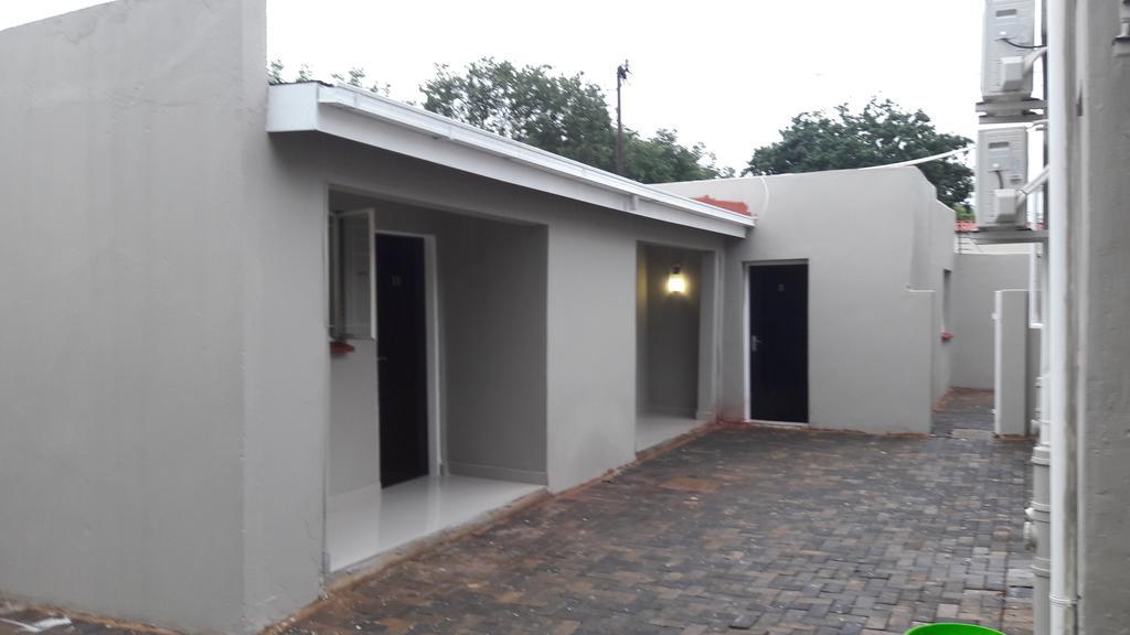 Valley Guest House Pretoria Exterior photo